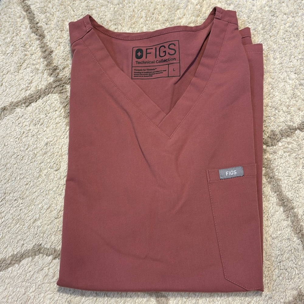 EUC Figs Catarina Scub Top